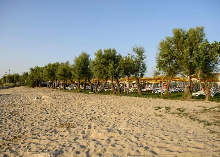 Il Triangolo Апарт-отель Розето-дельи-Абруцци