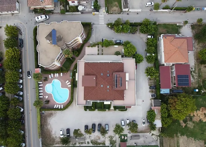 Il Triangolo Апарт-отель 4*