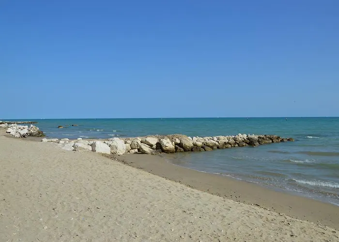 Апарт-отель Il Triangolo Розето-дельи-Абруцци