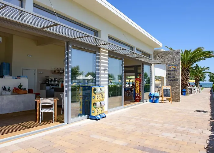 Il Triangolo Розето-дельи-Абруцци