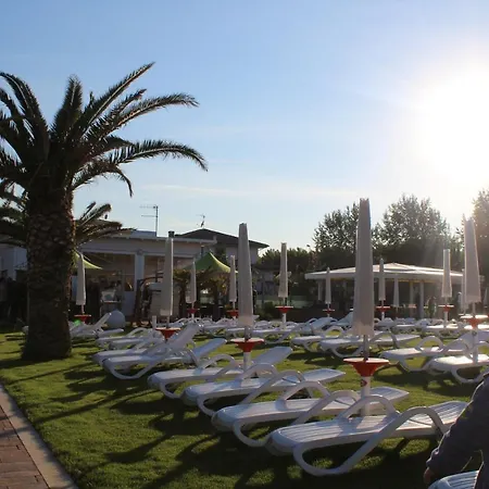 Il Triangolo 4* Roseto Degli Abruzzi