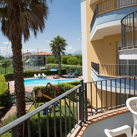 Lägenhetshotell Il Triangolo Roseto Degli Abruzzi