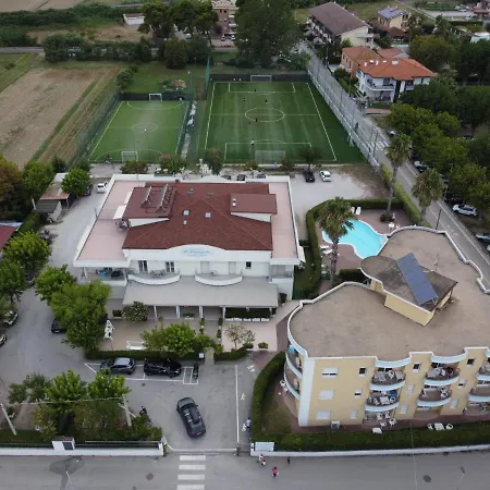 Il Triangolo 4* Roseto Degli Abruzzi