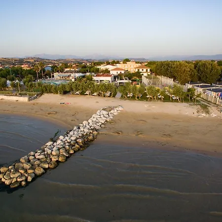 Il Triangolo Roseto Degli Abruzzi