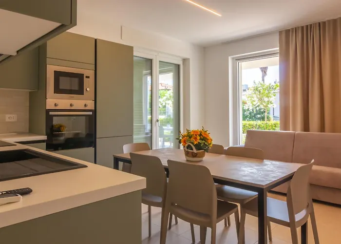 Il Triangolo Aparthotel 4*